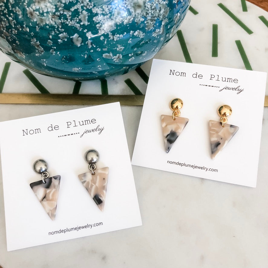 Modern Triangle Post